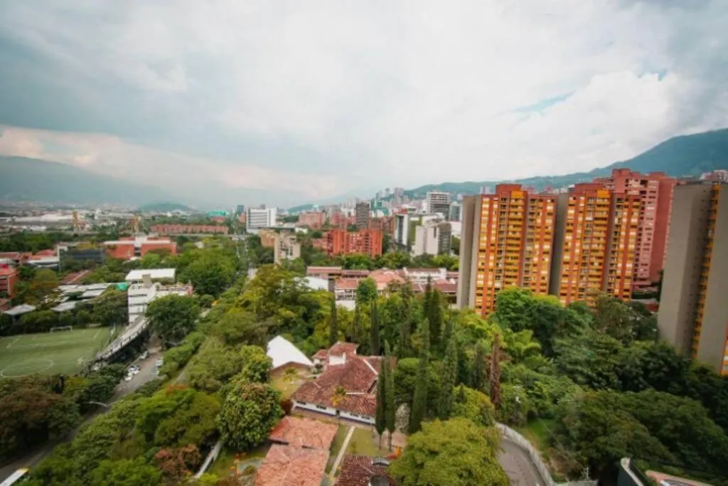 شقة ميديلين Top Floor Studio! Poblado, A/C, Coworking, Gym 1416