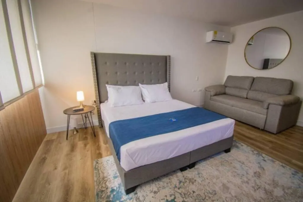 ميديلين Top Floor Studio! Poblado, A/C, Coworking, Gym 1416 0*,  كولومبيا
