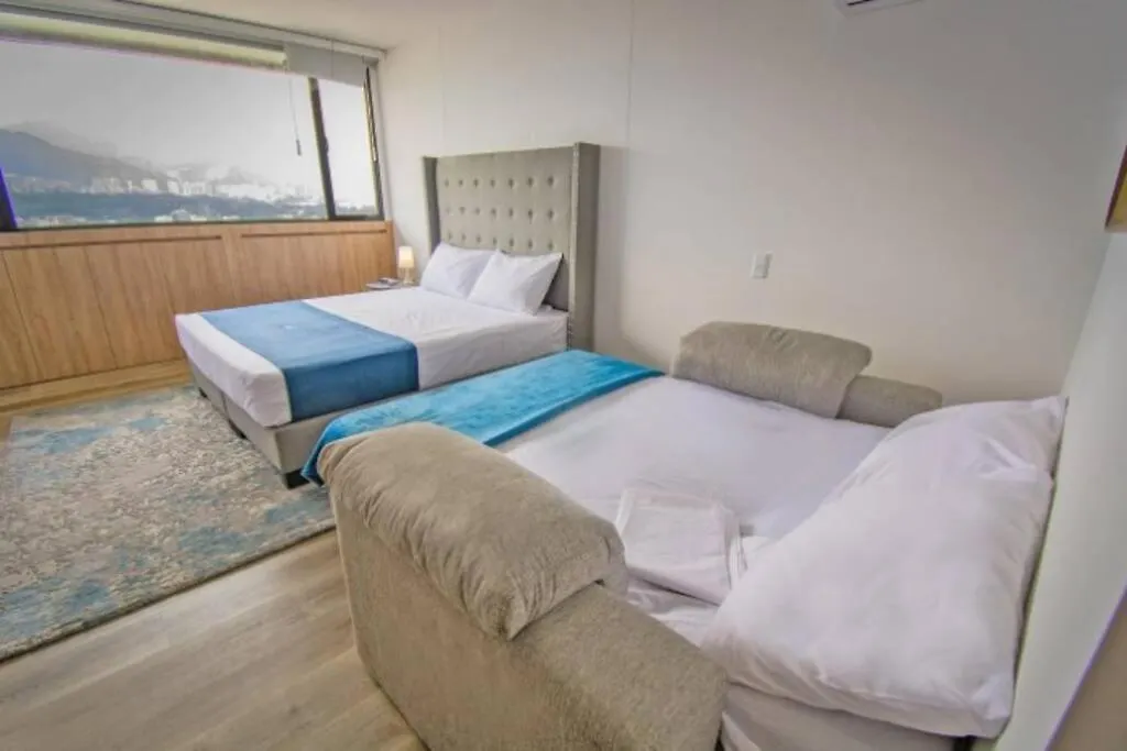 ميديلين Top Floor Studio! Poblado, A/C, Coworking, Gym 1416 0*,  كولومبيا